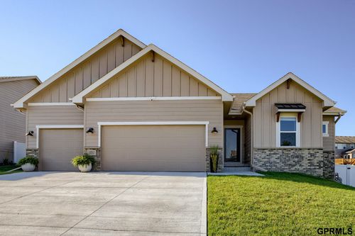 10915 Windward Ave, Papillion, NE, 68046-5909 | Card Image