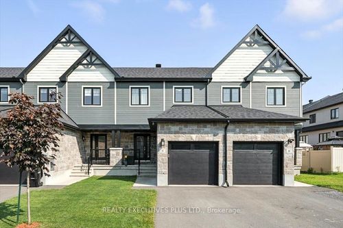 84 Gilberte St, Rockland, ON, K4K0M4 | Card Image