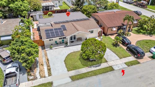 2431 Jamaica Dr, Miramar, FL, 33023-3552 | Card Image