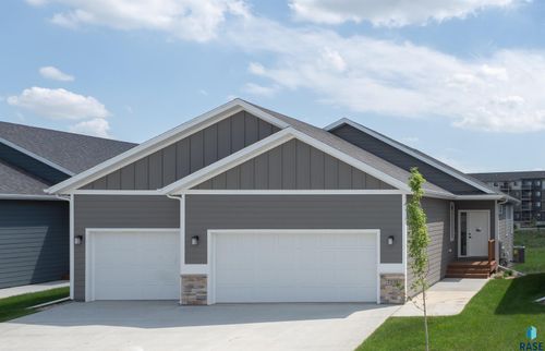 7237 E Waters Edge Pl, Sioux Falls, SD, 57110-6362 | Card Image