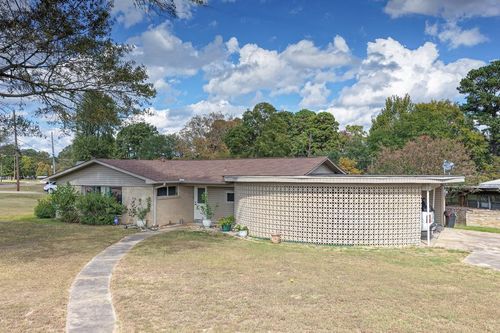 301 Wake Village Rd, Wake Village, TX, 75501-6228 | Card Image