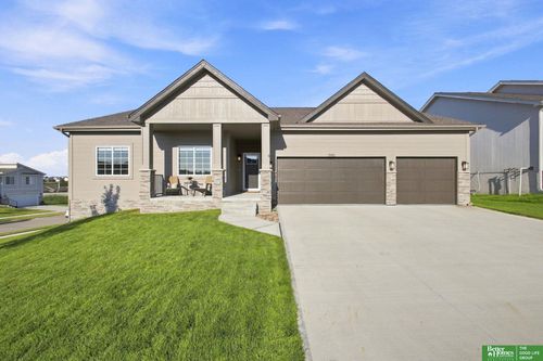 5402 N 180th Ave, Elkhorn, NE, 68022-4343 | Card Image