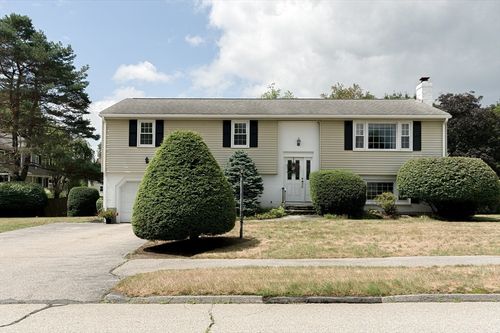 24 Oak Ridge Way, Shrewsbury, MA, 01545-3354 | Card Image