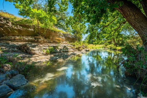 000 Pressler-Henke Rd, Kerrville, TX, 78028 | Card Image