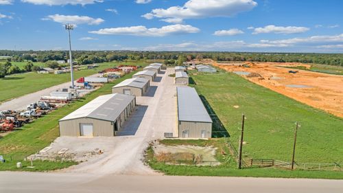 9053 Ike Byrom Rd, Krugerville, TX, 76227-6024 | Card Image