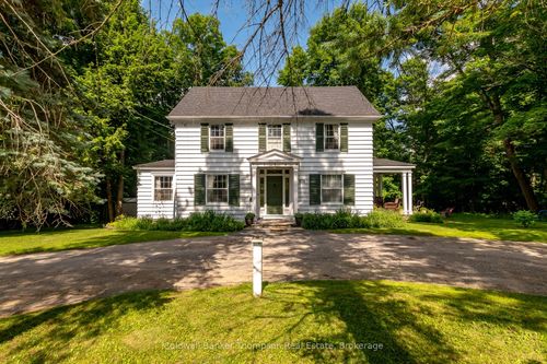 68 West St S, Huntsville, ON, P1H1P9 | Card Image