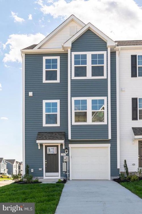 136 Tuxford Rd, FALLING WATERS, WV, 25419-1846 | Card Image