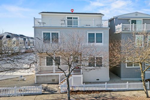 807 Central Ave, Seaside Heights, NJ, 08751-2037 | Card Image