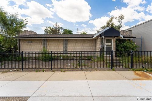 16825 W Warren Ave, Detroit, MI, 48228-3567 | Card Image
