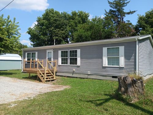 8 Allen Ave, New Holland, OH, 43145-9640 | Card Image