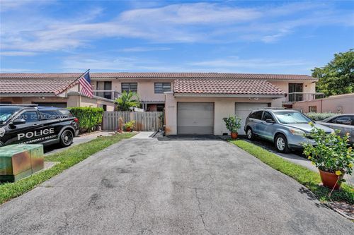 20607 Ne 7th Ct, Miami, FL, 33179-2418 | Card Image