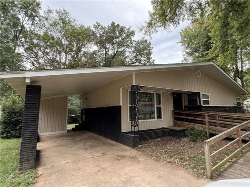 1002 W Rogers Ave, Harrison, AR, 72601-5748 | Card Image
