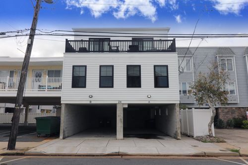 24 S Washington Ave, MARGATE CITY, NJ, 08402-2302 | Card Image