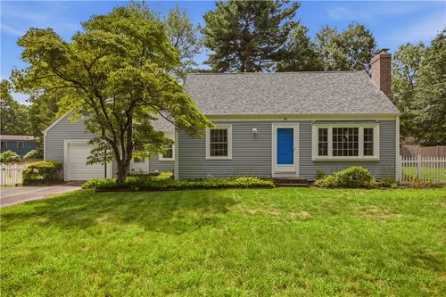 26 Roberta Dr, Barrington, RI, 02806-2111 | Card Image