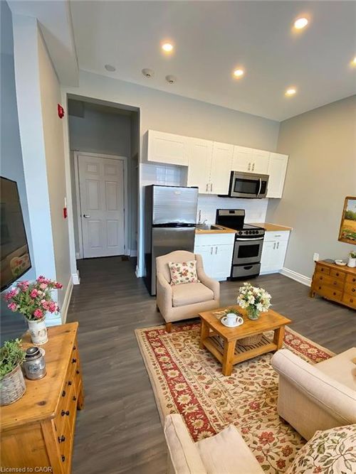 4-70 Victoria Ave S, Hamilton, ON, L8N2S7 | Card Image