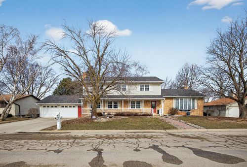 805 5th St Nw, Kasson, MN, 55944-1007 | Card Image