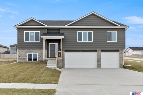 1755 W Trout Dr, Lincoln, NE, 68521-3171 | Card Image