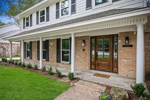 10813 Colony Wood Pl, The Woodlands, TX, 77380-1391 | Card Image