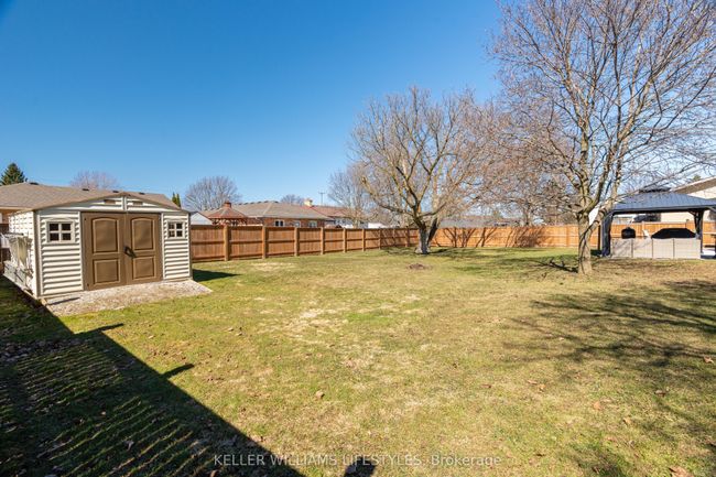 48 Union St, House other with 4 bedrooms, 2 bathrooms and 2 parking in Forest ON | Image 37