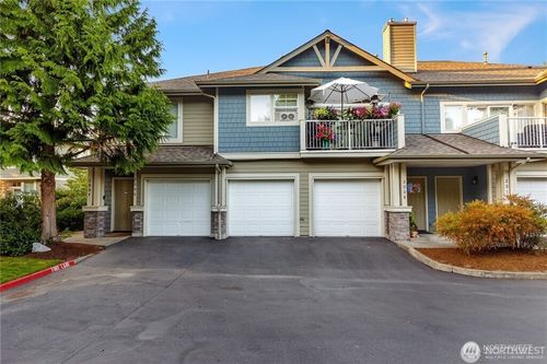 13-2-2004 Newport Way Nw, Issaquah, WA, 98027-5392 | Card Image