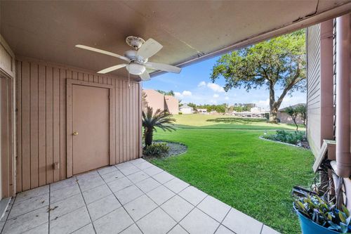 unit-123a-15575 Marina Dr, Montgomery, TX, 77356-2862 | Card Image