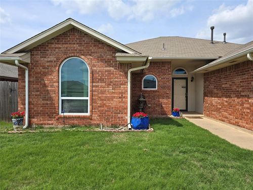 2805 Se 95th St, Moore, OK, 73160-9135 | Card Image