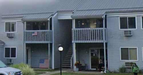 636 Berry Ln, Kendallville, IN, 46755-1908 | Card Image