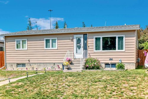 172 Big Hill Cir Se, Airdrie, AB, T4A1R8 | Card Image