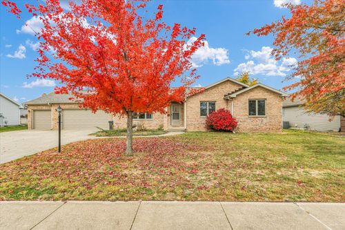 812 E Boone St, Tolono, IL, 61880-9531 | Card Image