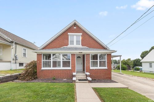 1528 Leopold Street, Jasper, IN, 47546 | Card Image