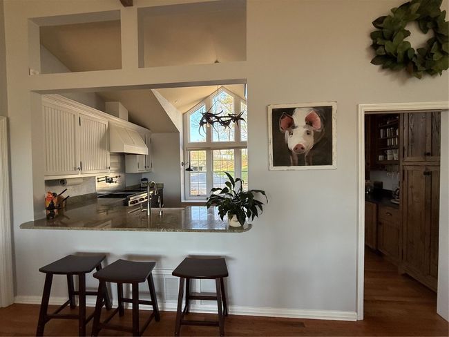 dining room to kitchen | Image 7