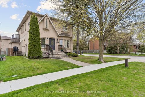 102 N Carson St, Etobicoke, ON, M8W4C5 | Card Image