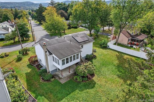 102 Alfred St, Cornwall, NY, 12518-1202 | Card Image