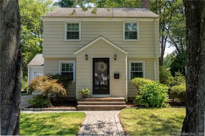 10 Tecumseh Road, House other with 3 bedrooms, 2 bathrooms and null parking in West Hartford CT | Image 1