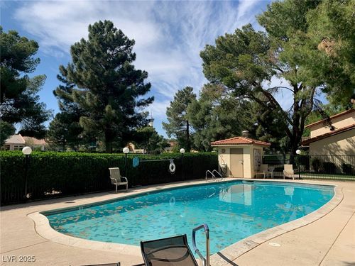 2963 Pinehurst Dr, Las Vegas, NV, 89109-1524 | Card Image