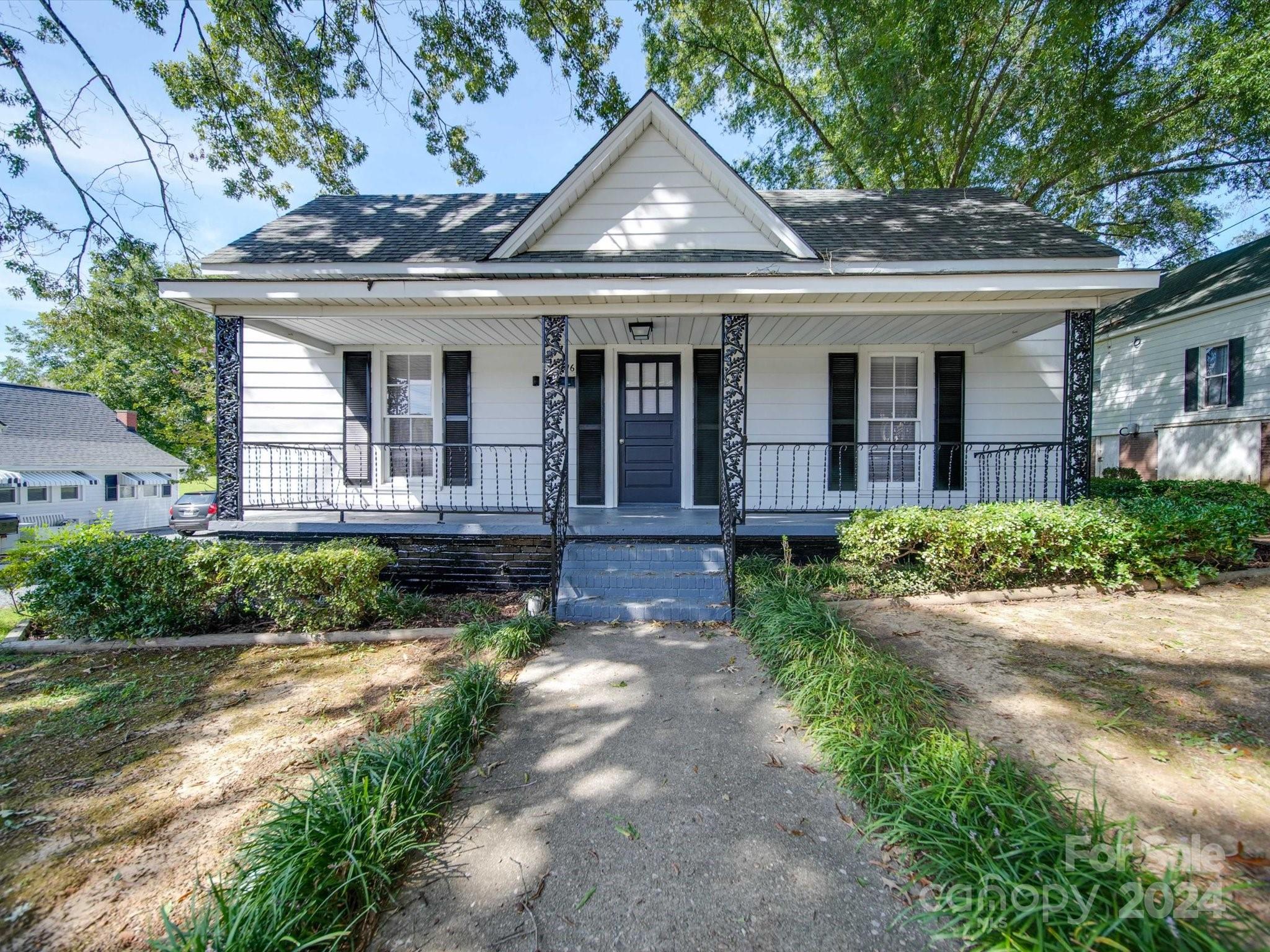 Graham St, Albemarle, NC 28001