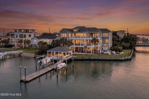 24 Salisbury St W, Wrightsville Beach, NC, 28480-1824 | Card Image