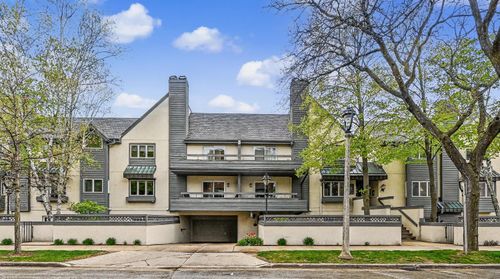 2555 N Lake Dr, Milwaukee, WI, 53211-3859 | Card Image
