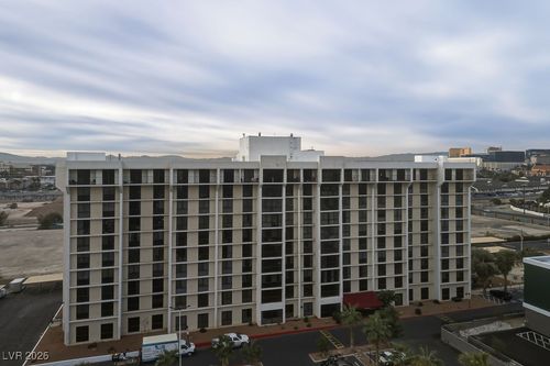 511-3930 University Center Drive, Las Vegas, NV, 89119 | Card Image