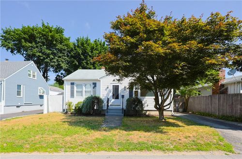 83 Vincent Ave, North Providence, RI, 02904-4938 | Card Image