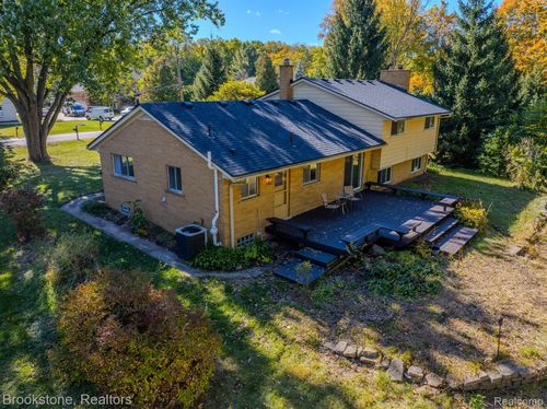 711 Sylvanwood Dr, Troy, MI, 48085-3172 | Card Image