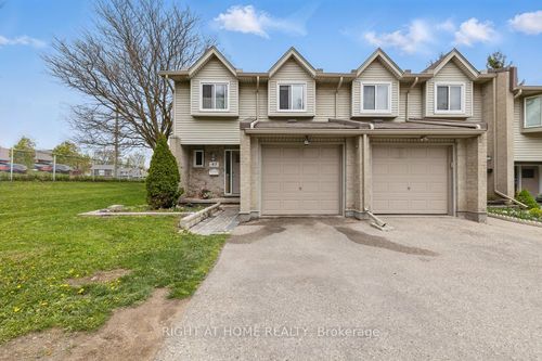 43-20 Paulander Dr, Kitchener, ON, N2M5L3 | Card Image