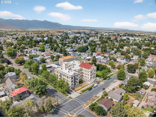 b-4-2365 4th St, Baker City, OR, 97814-2581 | Card Image