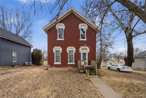 209 W Carroll St, Anamosa, IA, 52205-1177 | Card Image