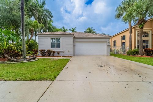6359 Stonehurst Cir, Lake Worth, FL, 33467-7369 | Card Image