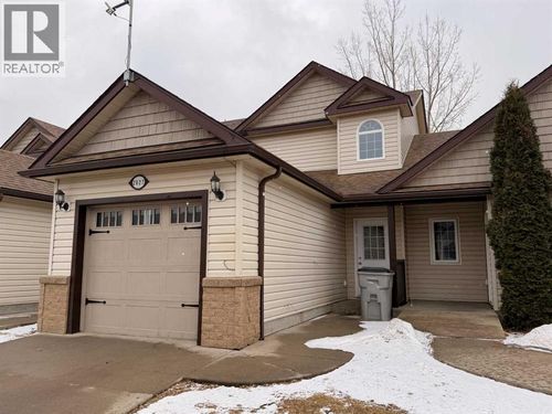 2827 12 Ave, Wainwright, AB, T9W0A9 | Card Image