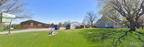 13102 Us Highway 40, Highland, IL, 62249-4848 | Card Image