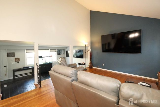 678 W 678 W Milton Avenue Avenue W, House other with 3 bedrooms, 2 bathrooms and null parking in Rahway NJ | Image 8