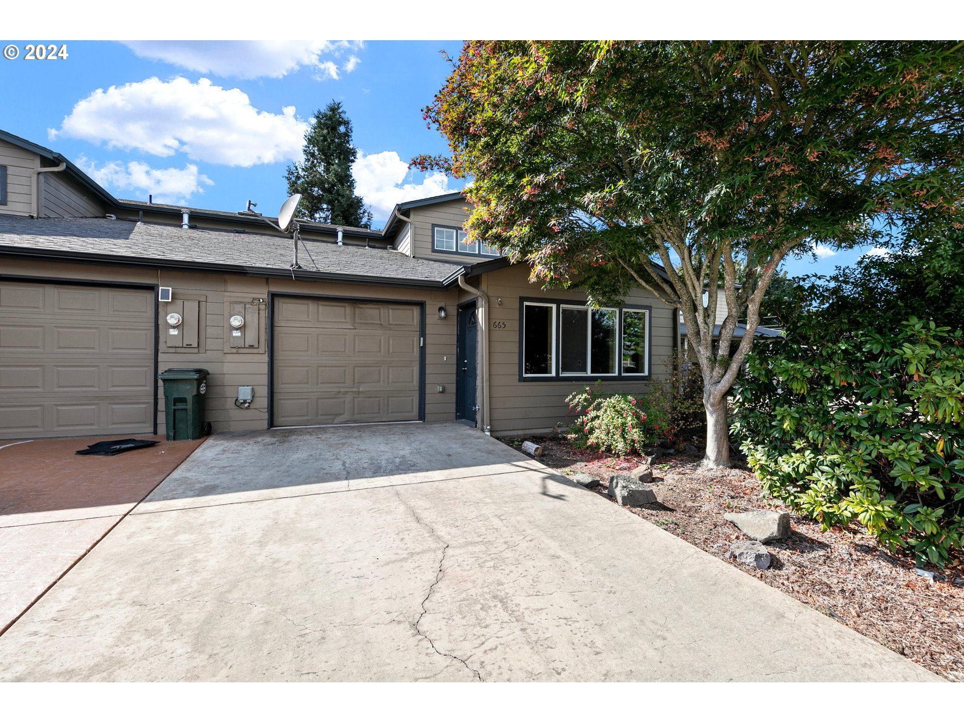 Pine Ct, Junction City, OR 97448