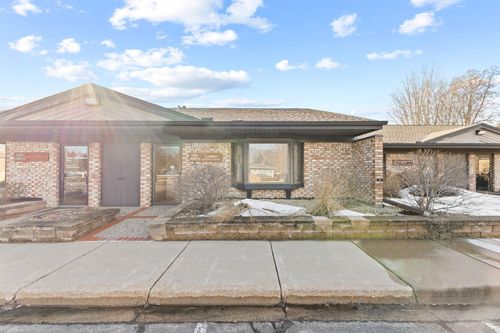 2575 Hamline Ave N, Roseville, MN, 55113-3175 | Card Image